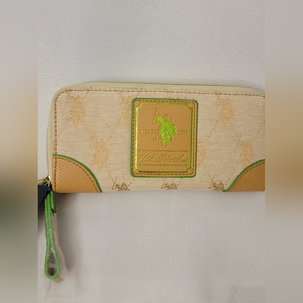 U.S. Polo Assn. Double Zip Women's Wallet - Picture 3 of 13